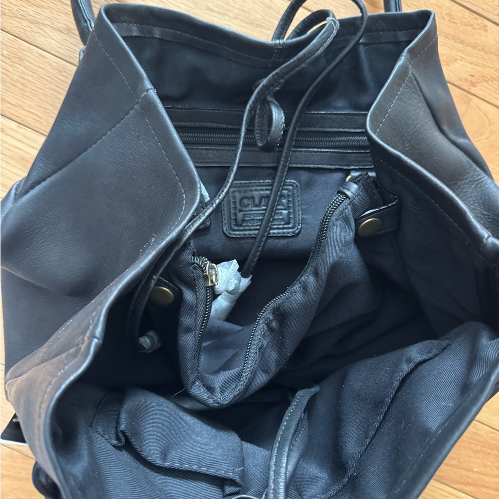 Clava Black Leather Shoulder Bag - Picture 2 of 4